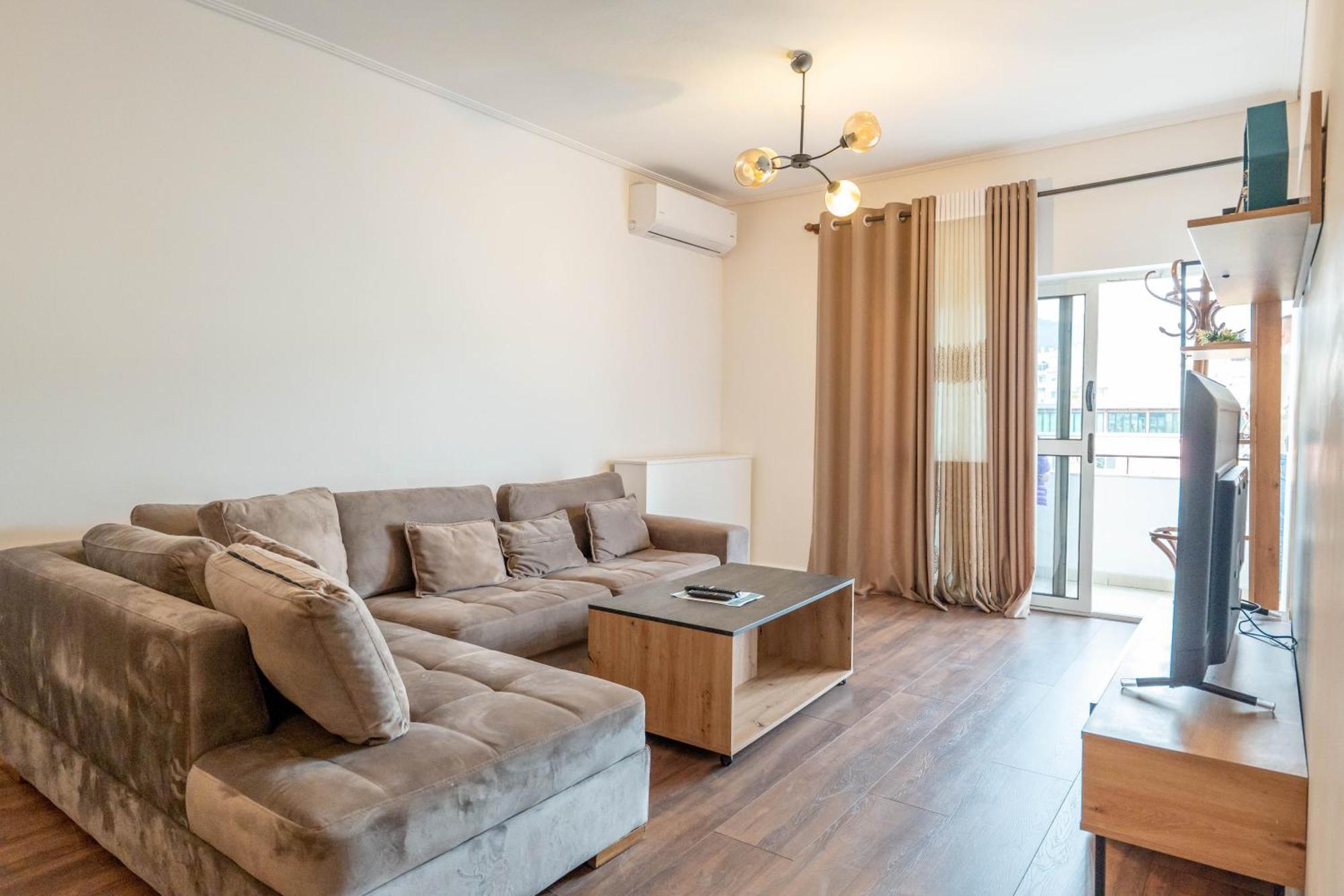 Tirent - Komuna E Parisit, 2 Apartamento *